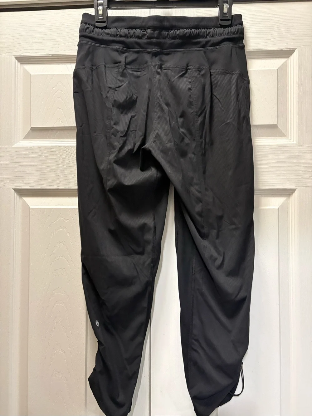 Lululemon crop pants never worn